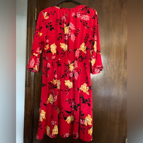 RED FLORAL OLD NAVY SZ LARGE  TRUMPET SLEEVE DRESS - Picture 8 of 12
